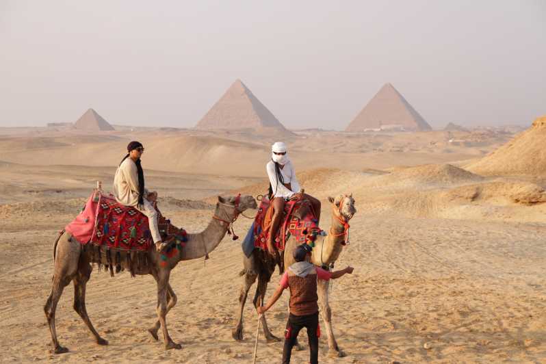 Kahire: Piramitler Çevresinde Quad & Camel Ride Combo Turu